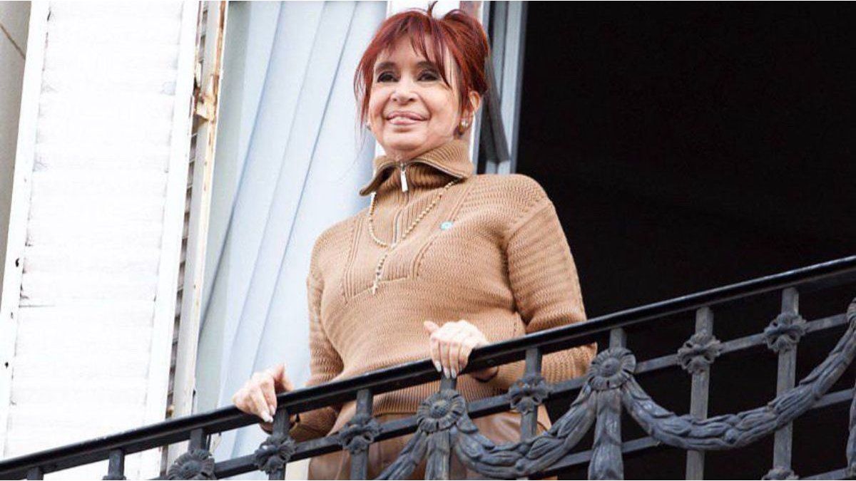 Internaron a Cristina Kirchner en el Sanatorio Otamendi por una dolencia abdominal